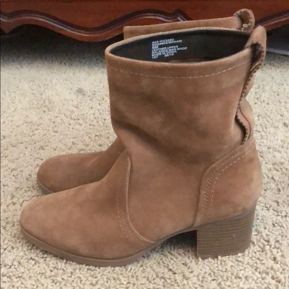 Tan White Mountain Bootie - Picture 2 of 4